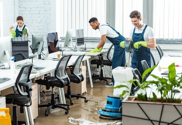 Why Toronto businesses need professional office cleaning during winter