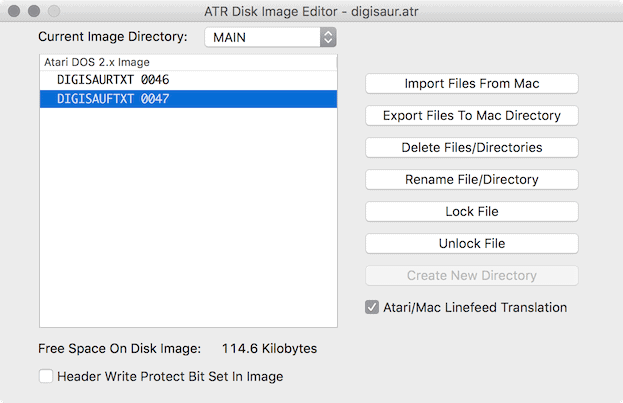Der Emulator zeigt den Inhalt des Diskettenimages an. Und da sind auch die Texte.