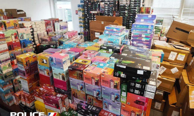 40 000 cigarettes électroniques de contrebande saisies