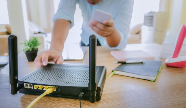 How-to-Find-Internet-Router-IP-Address-on-Any-Computer-or-Device