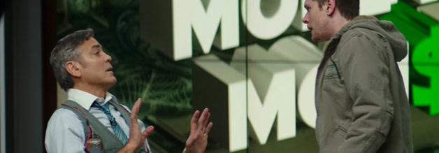 "Ich hab nichts gemacht": Lee Gates (george Clooney, links) wird in Money Monster von Kyle Budwell (Jack O'Connell rabiat zur Rede gestellt.