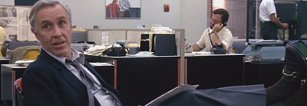 Jason Robards spielt in Die Unbestechlichen den Chef-Redakteur der Washington Post, Ben Bradlee.