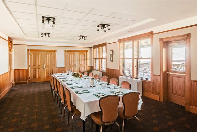 Sunset Lounge: Meeting Room with Windows at Our New Paltz Resort