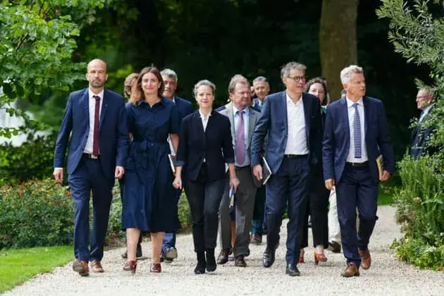 La gauche s'insurge contre la nomination de Michel Barnier