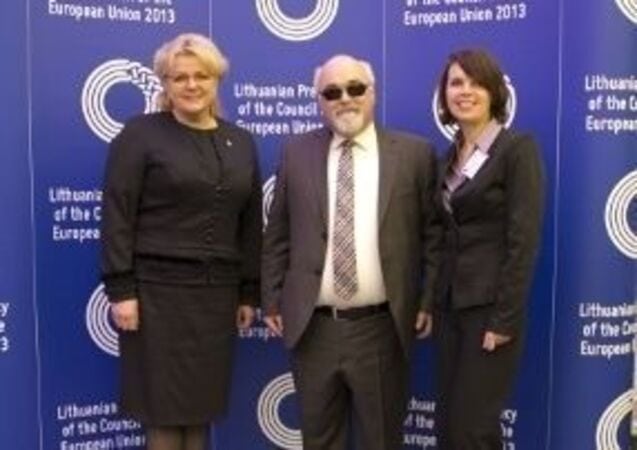 Left to right: Ms Dovilé Juodkaité, President of the Lithuanian National Forum of the Disabled; Mr Yannis Vardakastanis, EDF President; Ms Algimanta Pabedinskiene, Minister of Social Security and Labour of Lithuania.