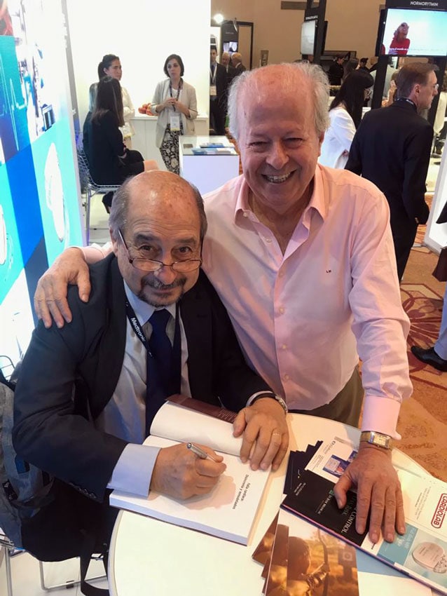 Dr. Raúl Garillo y el Dr. Hugo Villaroel-Ábrego Dr. Raúl Garillo y el Dr. Hugo Villaroel-Ábrego