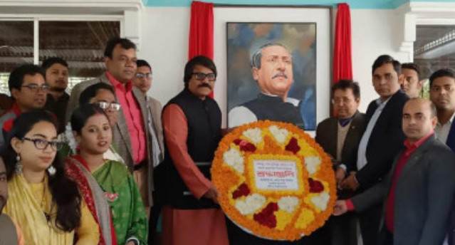 ঘৃণার জন্য বঙ্গবন্ধুর খুনিদের নাম রাস্তার মোড়ে টাঙিয়ে দেওয়া উচিৎ
