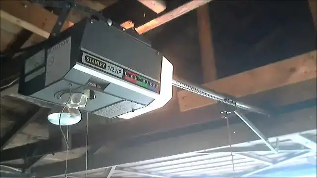 garage-door-opener-repair