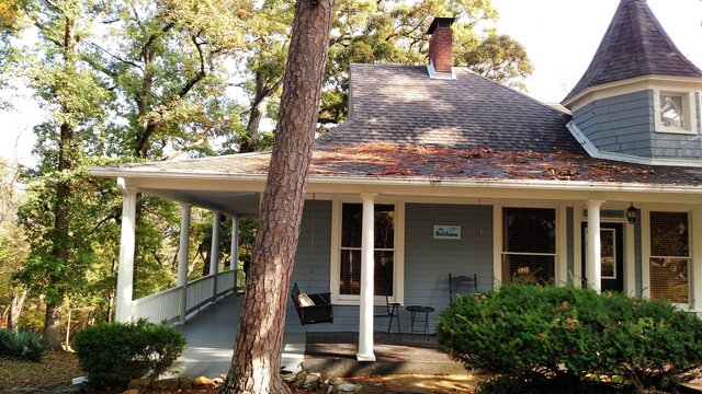 Lookout Cottages Estate