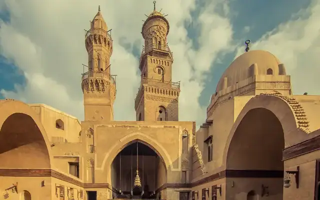 Monumental Egyptian architecture