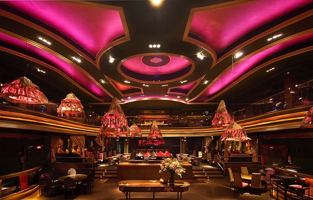 ADDIO AL CELIBATO COLLETTIVO