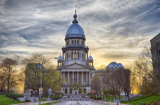 New Laws In 2020 for Illinois Employers