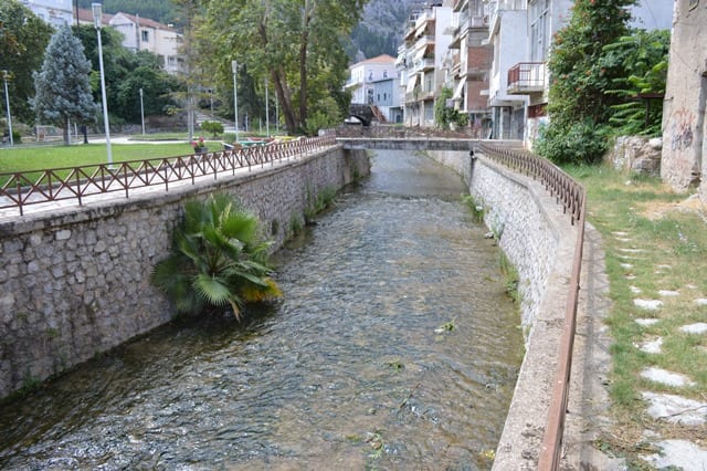 Livadia apartment for renovation
