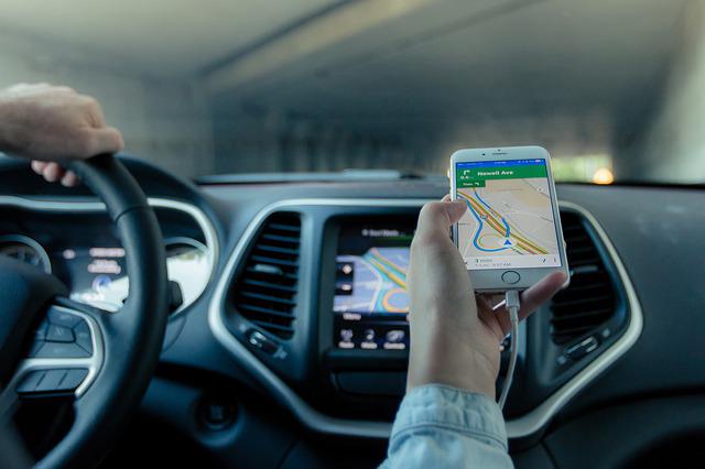 Uber ve Bitaksi Uygulamaları