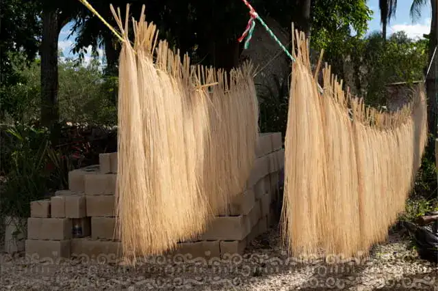 Hilo artesanal para realizar sombreros de la cultura maya