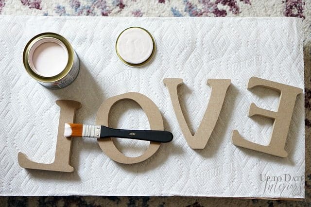 love-letters-diy-dollar-store-centerpiece