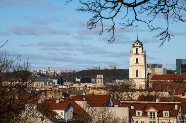 Scenic Vilnius old town and Baroque architecture, featured in this Lithuania travel guide.