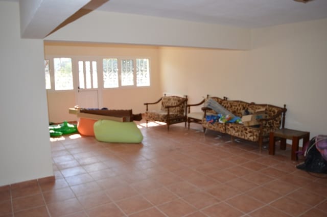 4 bedroom seafront villa Nr. Ermioni