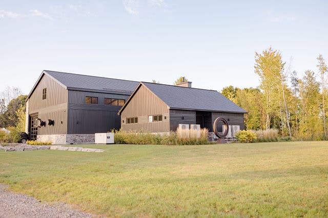 Rustic-luxury wedding at Thee Farm near Ottawa