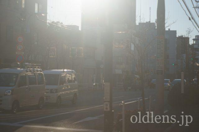 Leitz Elmar 5cm f3.5 作例 Leica ライカ 戦前エルマー50mm 美しいフレアー 新宿若松河田駅前