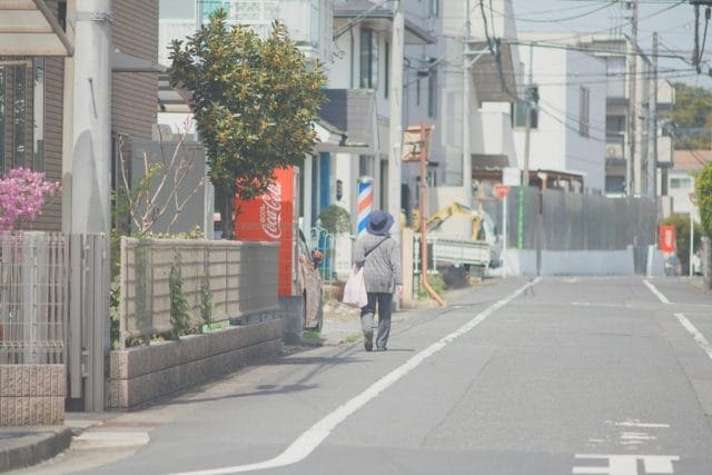 Super Takumar 200mm F4の作例 街並みスナップ 春