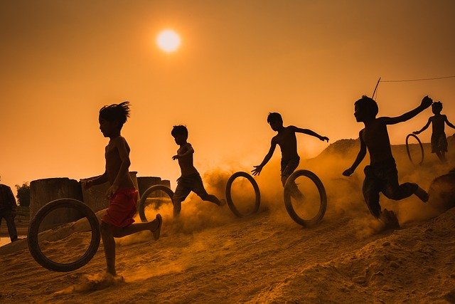children playing outdoor sports