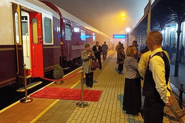 Continental Classic Express nosztalgiavonat Márton-napi luxusutazáson