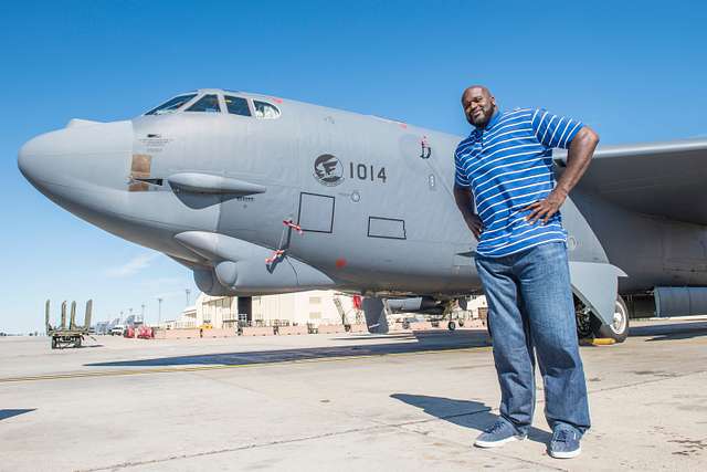 image of Shaquille: what businesses and franchises does shaq own? 
