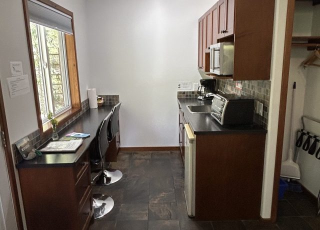 Kingfisher Suite at Cobble Wood Guesthouse