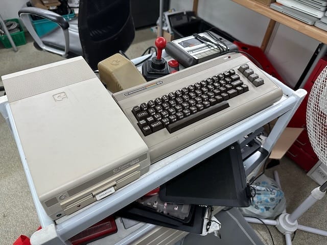 Commodore C64 mit Zubehör