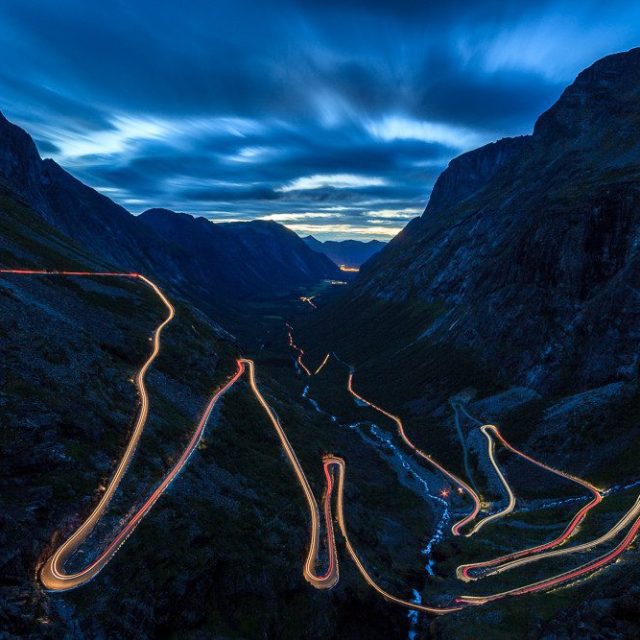 Дорога Тролів (Trollstigen) у Норвегії — одна з найживописніших доріг світу. Насолоджуйтеся водоспадами та оглядовими майданчиками.