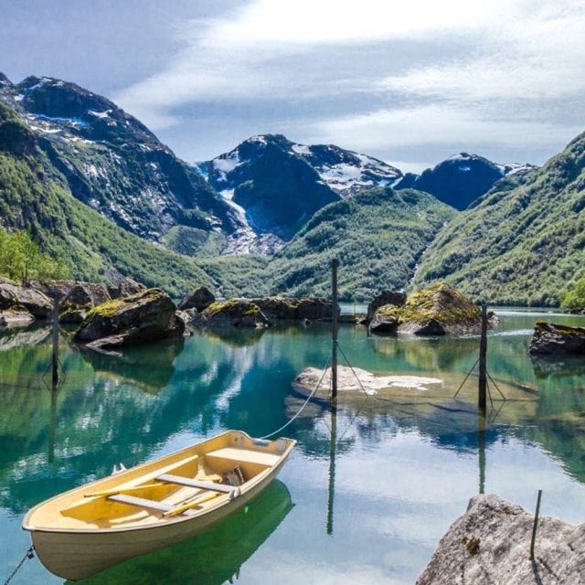 bondhusvatnet_lake_boat