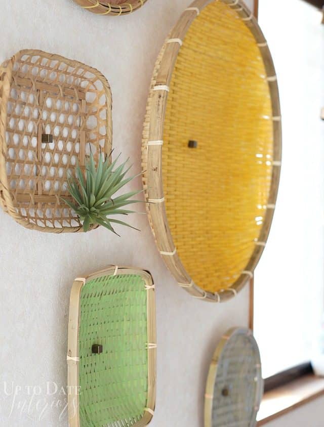 diy wall decor with thrift store baskets