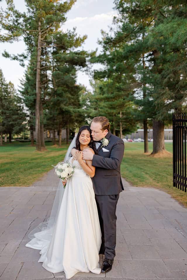 Thee Farm wedding celebration in Kemptville