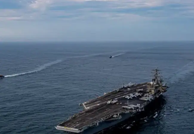 David Collado visita portaaviones USS Nimitz y fortalece cooperación