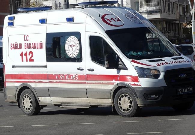 Ambulancia de emergencias, accidente de vehículos de Migración en San Juan