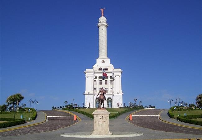 Monumento a los Héroes de la Restauración en Santiago, Día de la Restauración