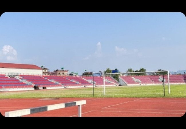 Estadio de atletismo con pista de tartán
