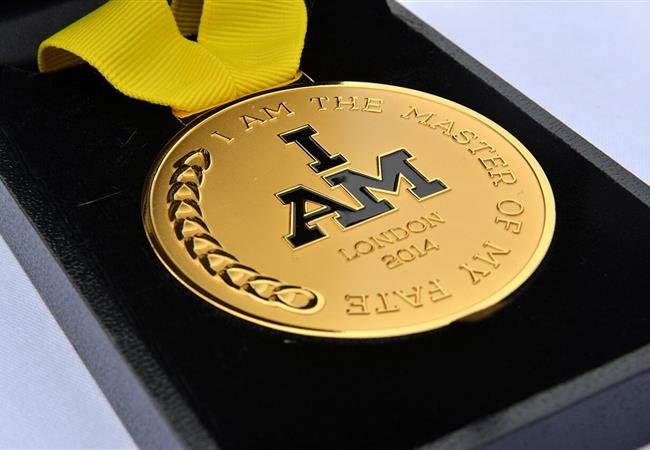Medalla de oro deportiva, incentivos a deportistas del PARNI