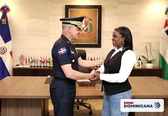 Millys Martínez y el director de la Policía dan por superado el caso de las esposas