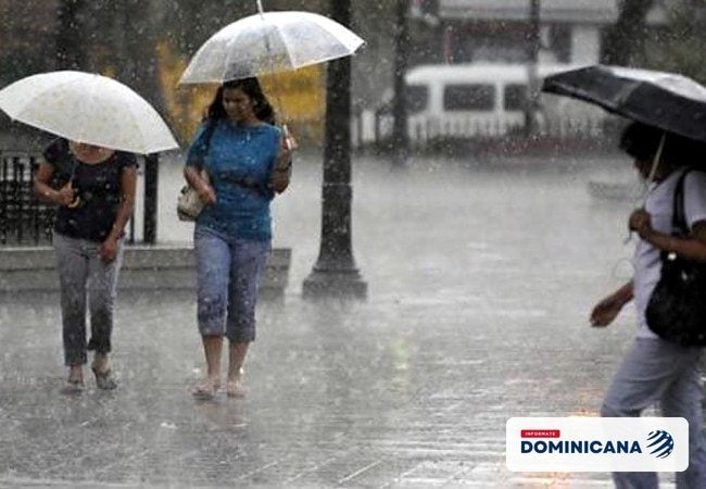 Onda tropical traerá aguaceros este miércoles; Isaías no amenaza al país