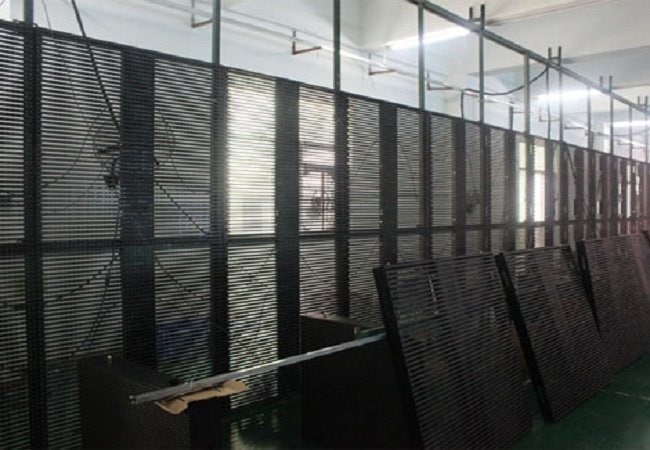 P25 Curtain Screen