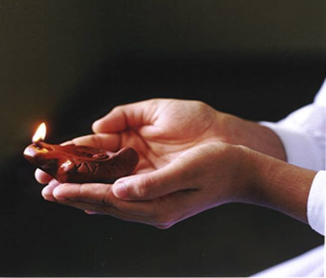 1522043_558098050940619_1041936468_n