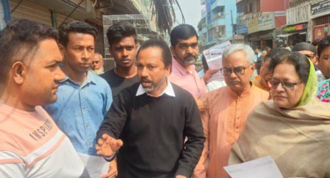 সিরাজগঞ্জে জেলা বিএনপির লিফলেট বিতরন