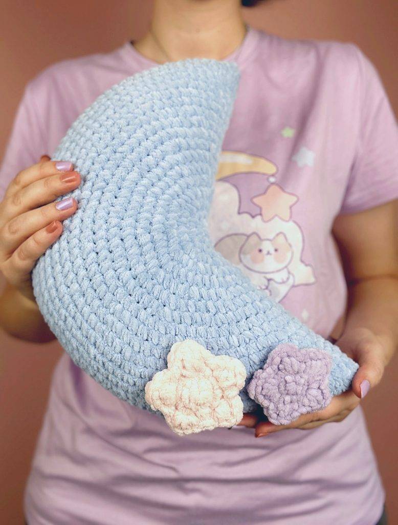 coussin lune patron crochet facile gratuit pour débutant amigurumi décoration chambre bébé étoile