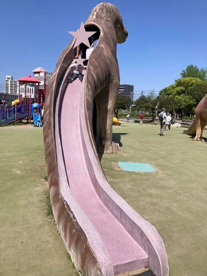 恐竜滑り台