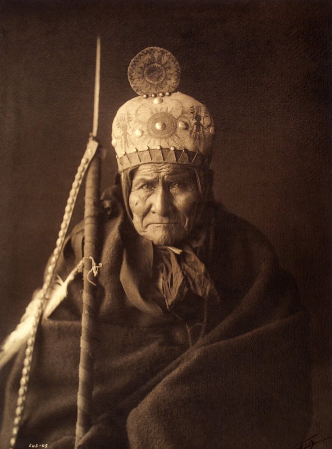 Geronimo, 1905, platinum print