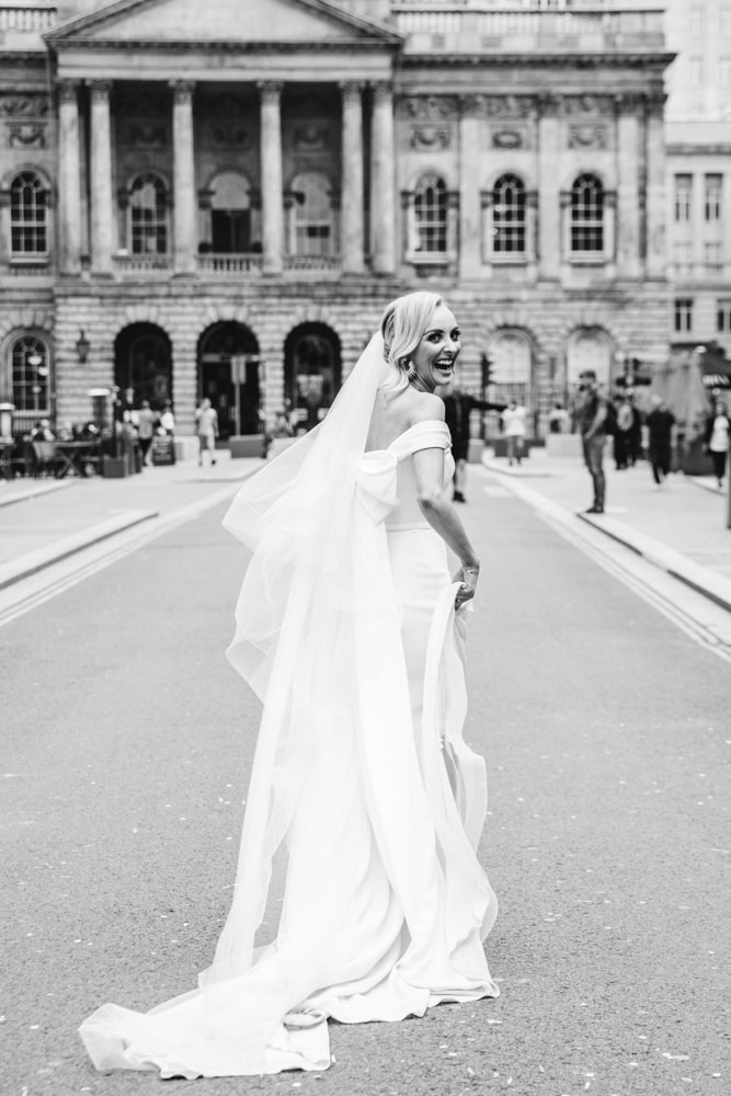 Liverpool town hall wedding photography teri and mat's big day at liverpool town hall