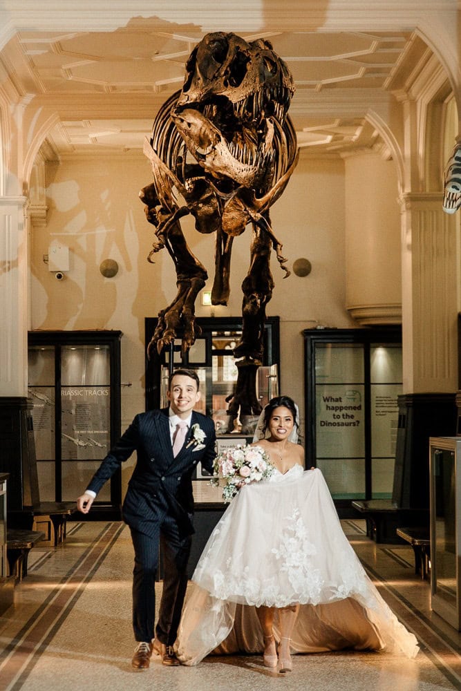 wedding photos at Manchester University Chambers garden