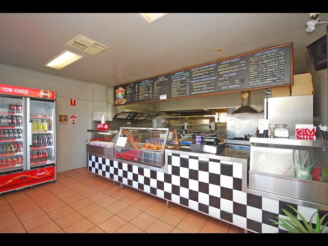 Fishery Chick — fish and chip shop in Wendouree, Victoria